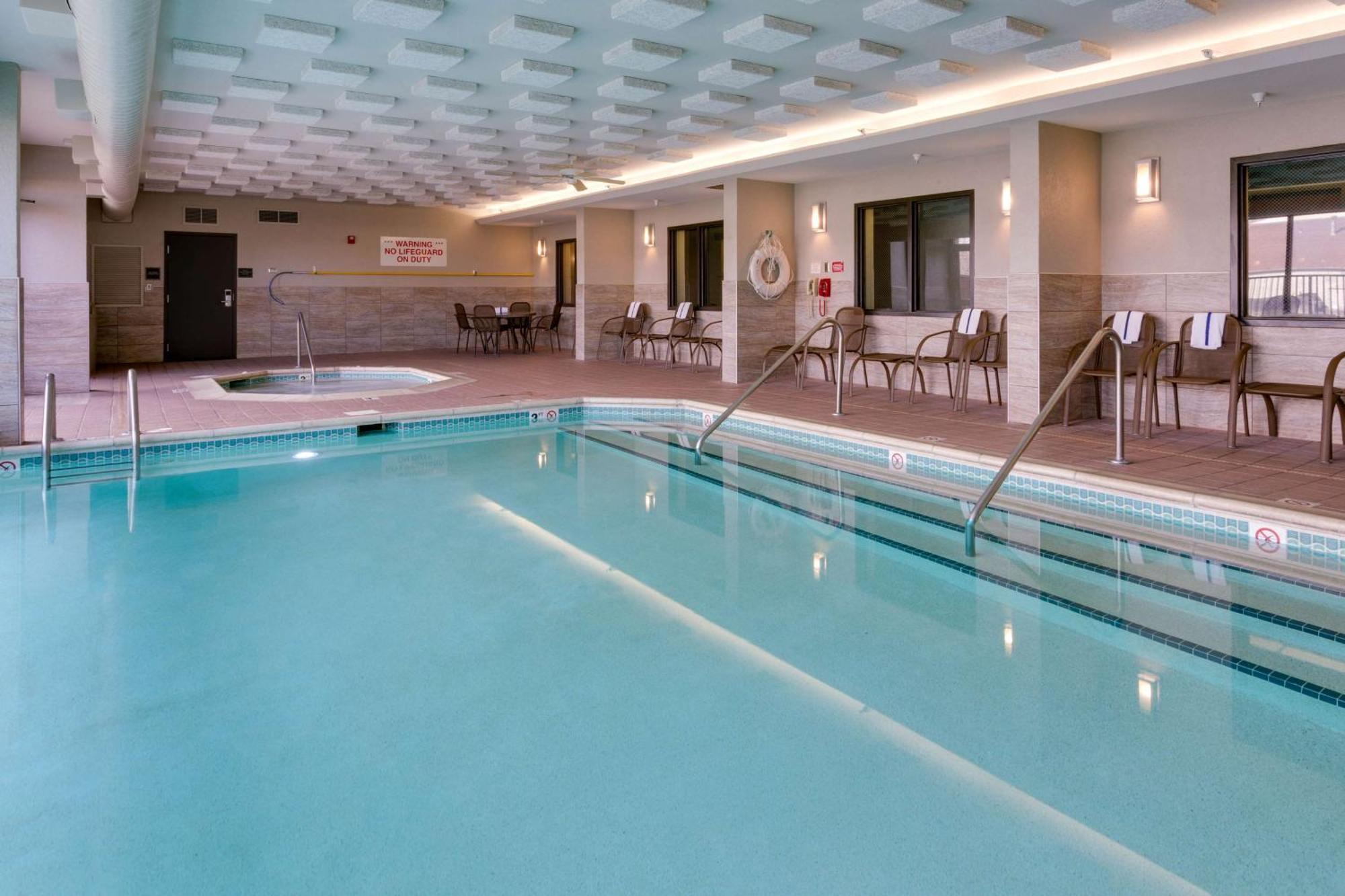 Drury Inn & Suites Overland Park Eksteriør billede