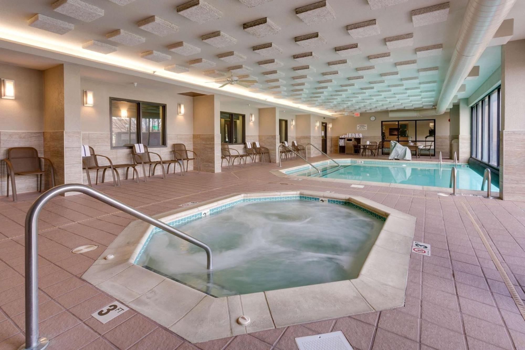 Drury Inn & Suites Overland Park Eksteriør billede
