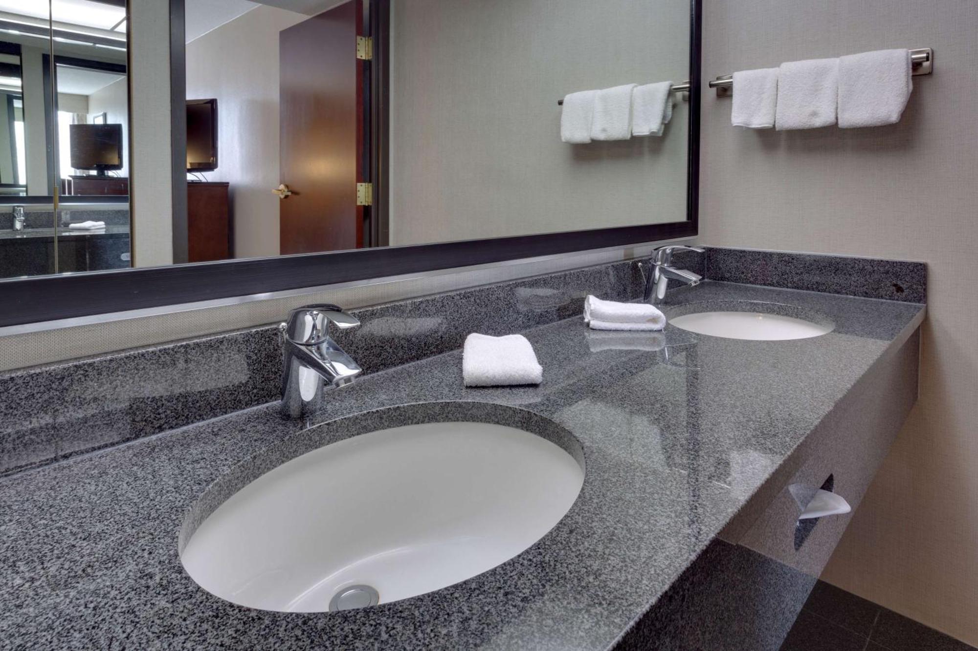Drury Inn & Suites Overland Park Eksteriør billede